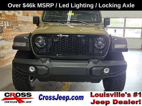Used 2025 Jeep Wrangler Sport AWD/4WD image 3