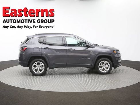Used 2024 Jeep Compass Latitude AWD/4WD image 39