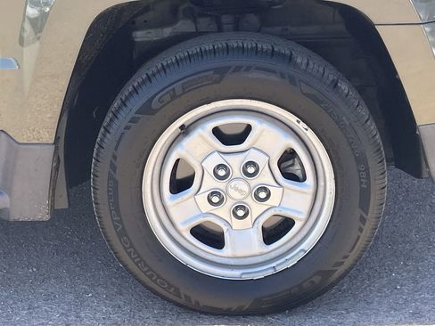 Used 2016 Jeep Patriot Sport w/ Power Value Group image 9