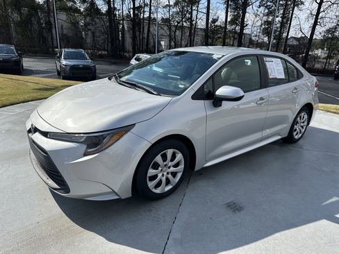 Certified 2024 Toyota Corolla LE image 5