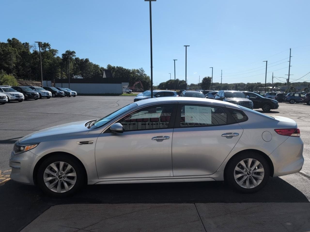 Used 2017 Kia Optima LX FWD image 5