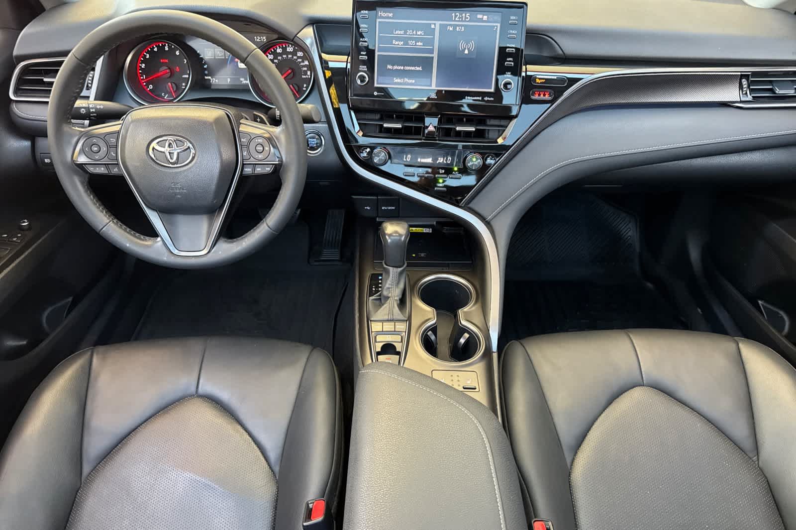 Used 2023 Toyota Camry XSE FWD image 3