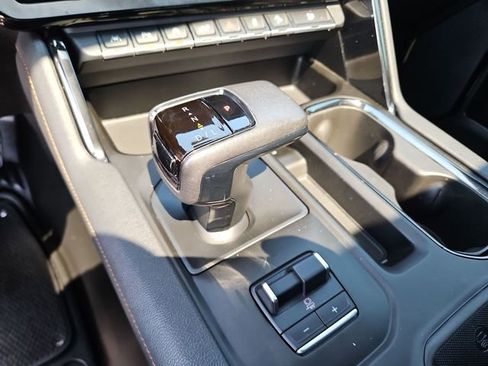 Used 2022 GMC Sierra 1500 AT4 w/ Technology Package image 15