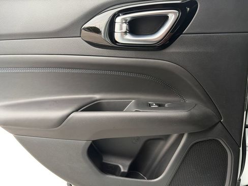 New 2026 Jeep Compass Latitude image 20