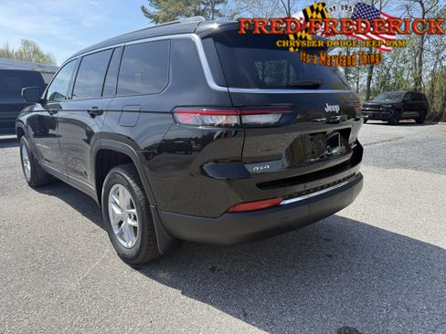 Used 2025 Jeep Grand Cherokee L Laredo w/ Trailer Tow Package image 5