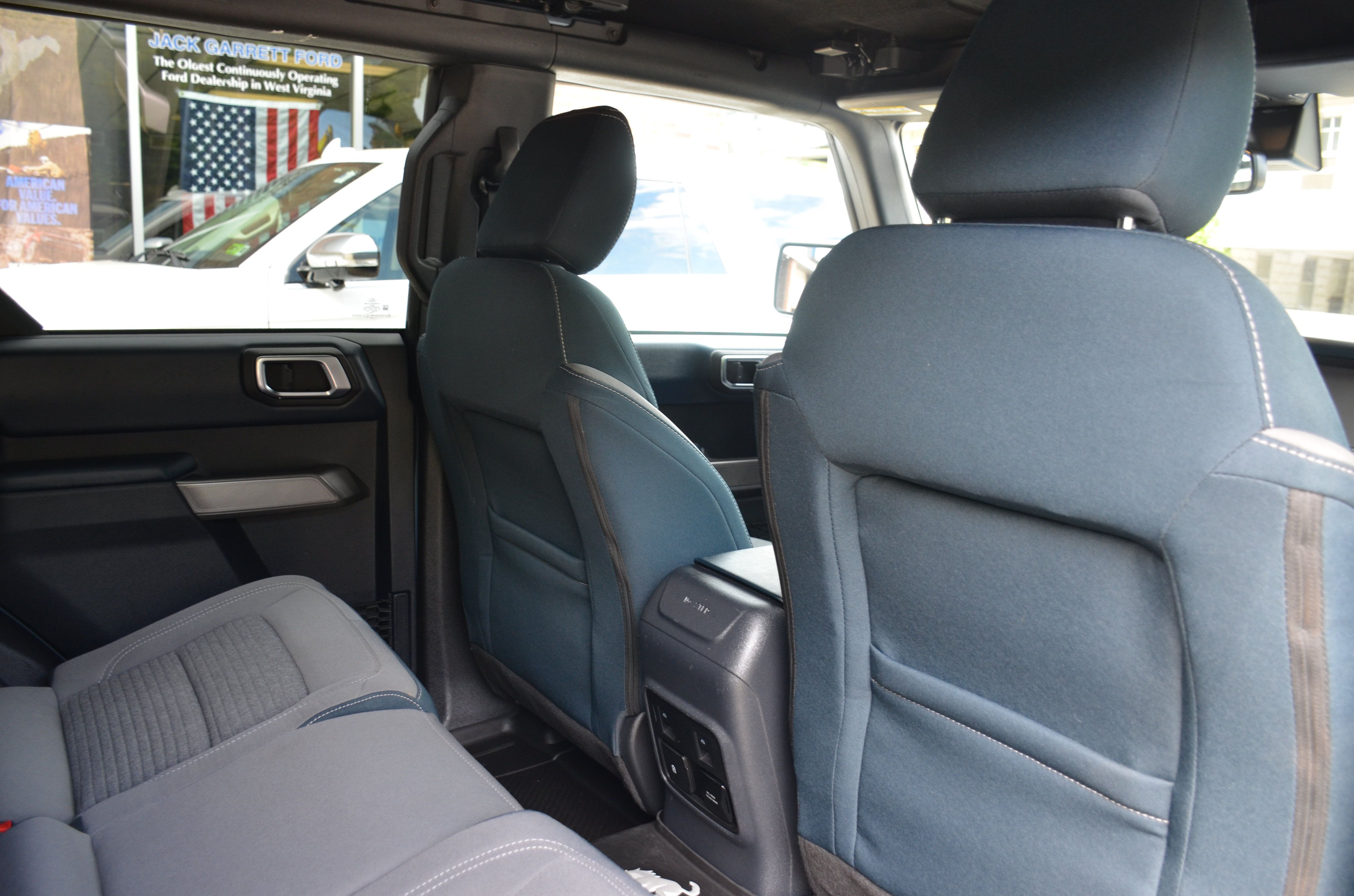 Used 2023 Ford Bronco Outer Banks w/ Sasquatch Package AWD/4WD image 35