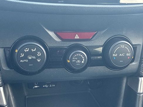 Used 2021 Subaru Forester Premium image 17