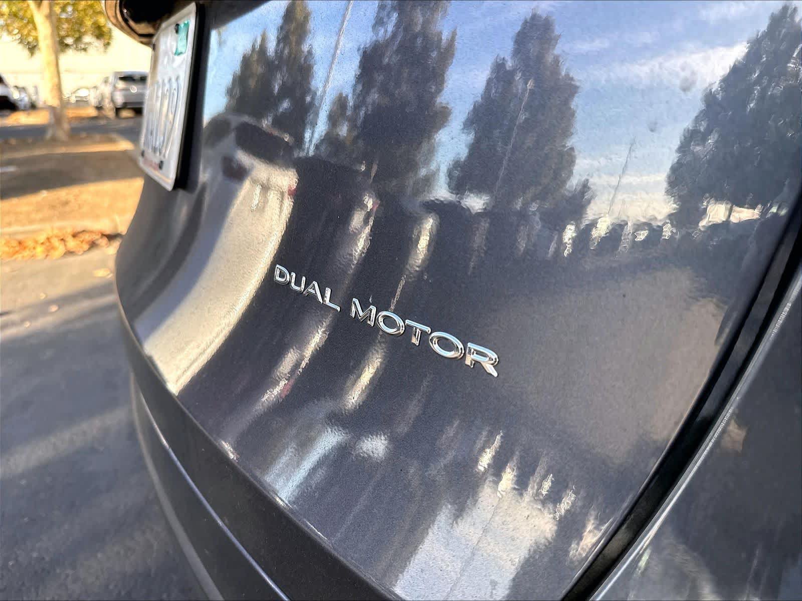 Used 2023 Tesla Model Y AWD image 23