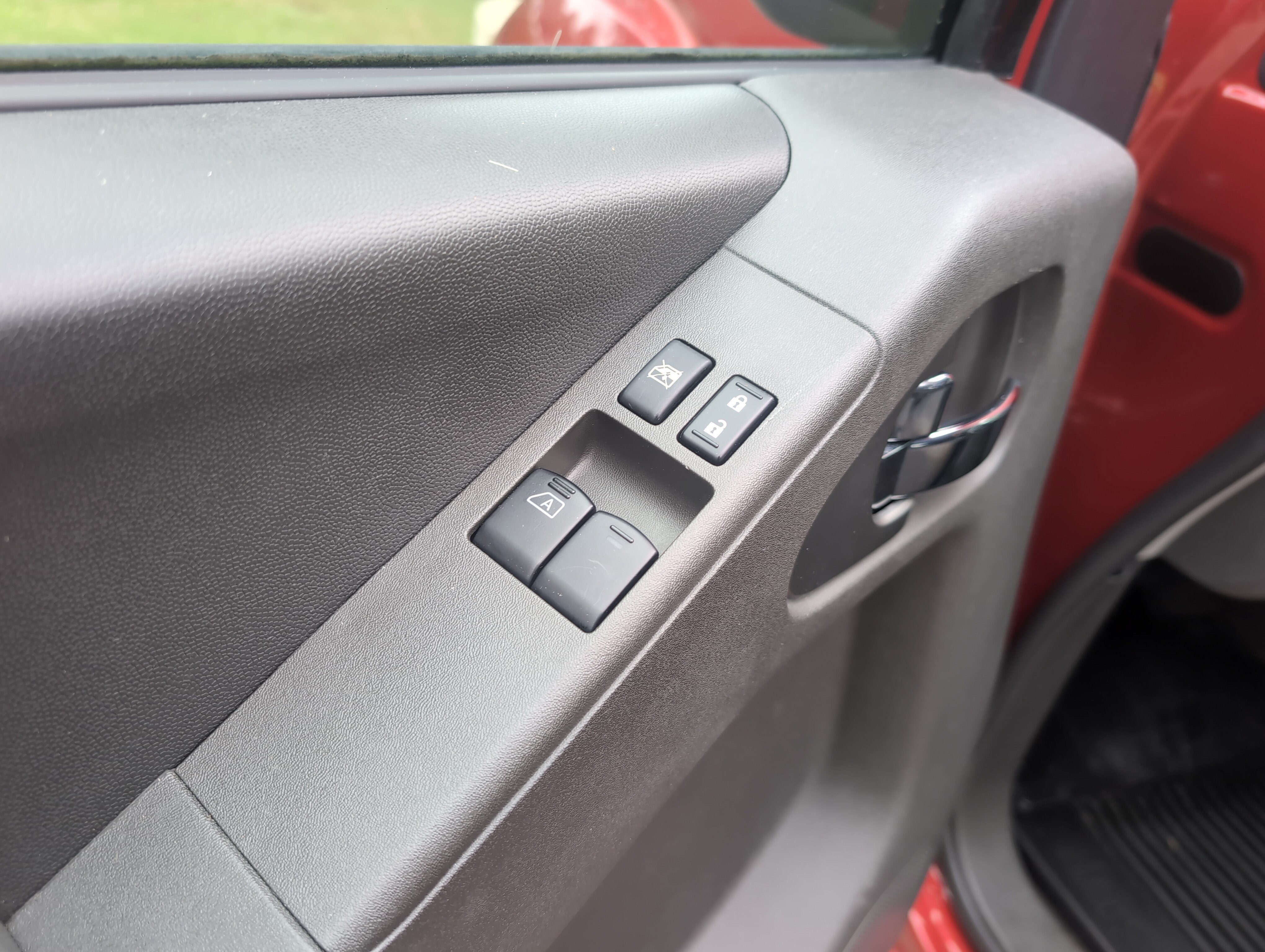 Used 2017 Nissan Frontier SV RWD image 15