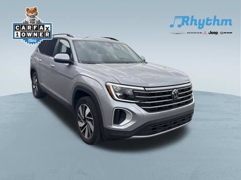 Used 2025 Volkswagen Atlas SE FWD image 1