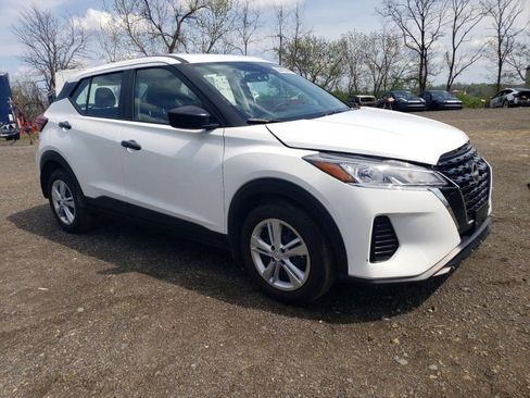 Used 2025 Nissan Kicks Play S FWD image 1