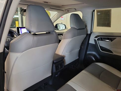 Certified 2023 Toyota RAV4 XLE Premium image 12