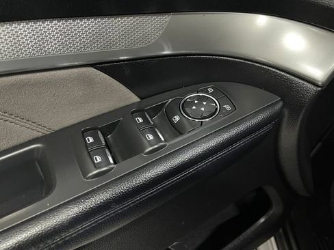 Used 2017 Ford Explorer XLT w/ Equipment Group 202A image 14