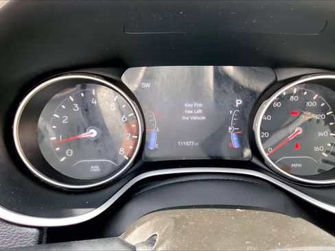 Used 2017 Jeep Compass Limited image 23