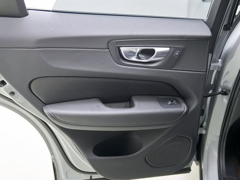 Certified 2025 Volvo XC60 B5 Plus AWD/4WD image 18