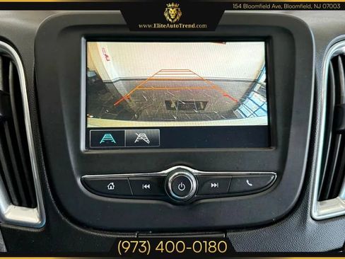 Used 2017 Chevrolet Malibu LT image 16