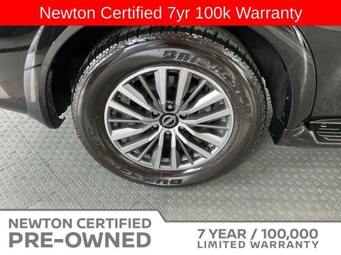 Used 2024 Nissan Armada SL w/ Captain's Chairs Package RWD image 50