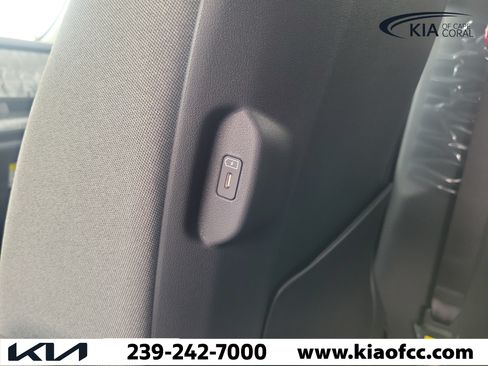 New 2027 Kia Seltos S FWD image 17