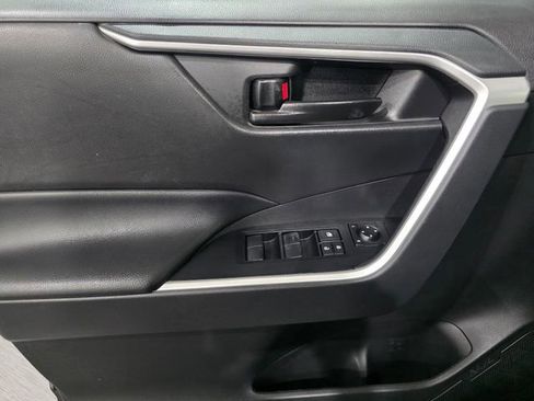 Used 2023 Toyota RAV4 LE AWD/4WD image 10
