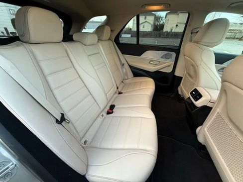 Used 2021 Mercedes-Benz GLE 450 4MATIC image 28