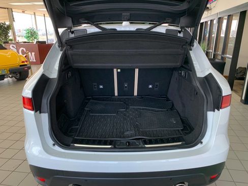 Used 2019 Jaguar F-PACE Premium image 7