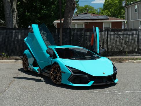 Used 2024 Lamborghini Revuelto AWD/4WD image 25