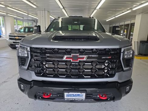 Certified 2025 Chevrolet Silverado 2500 ZR2 AWD/4WD image 8
