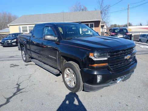 Used 2017 Chevrolet Silverado 1500 LT w/ All Star Edition image 3