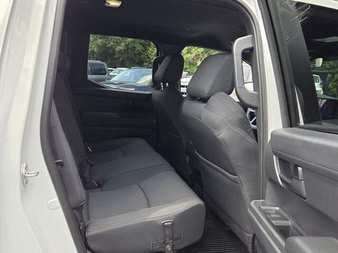 Used 2025 Toyota Tacoma SR5 AWD/4WD image 16