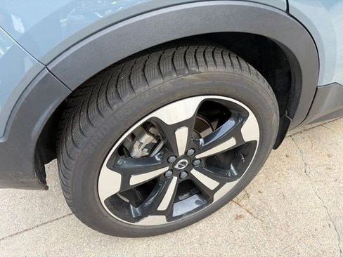 Used 2020 Volvo XC40 T5 Momentum w/ Protection Package Premier AWD/4WD image 14