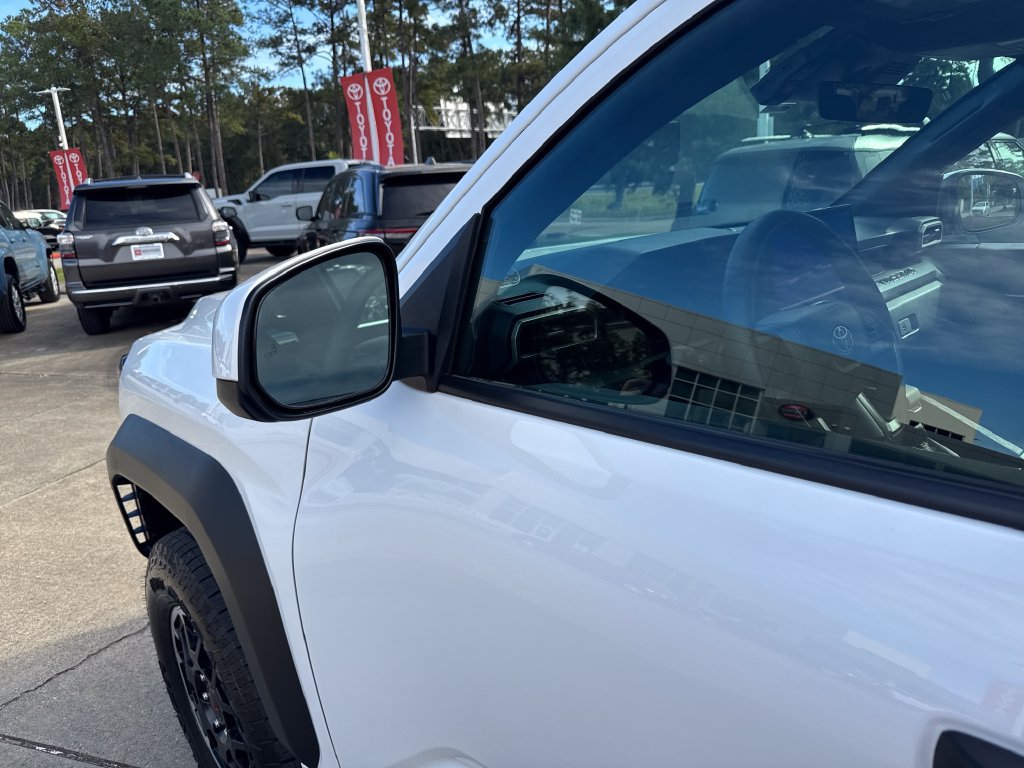 Used 2025 Toyota Tacoma TRD Off-Road AWD/4WD image 12