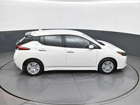 Used 2023 Nissan Leaf S image 16