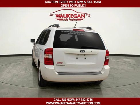 Used 2008 Kia Sedona w/ Convenience Pkg FWD image 3