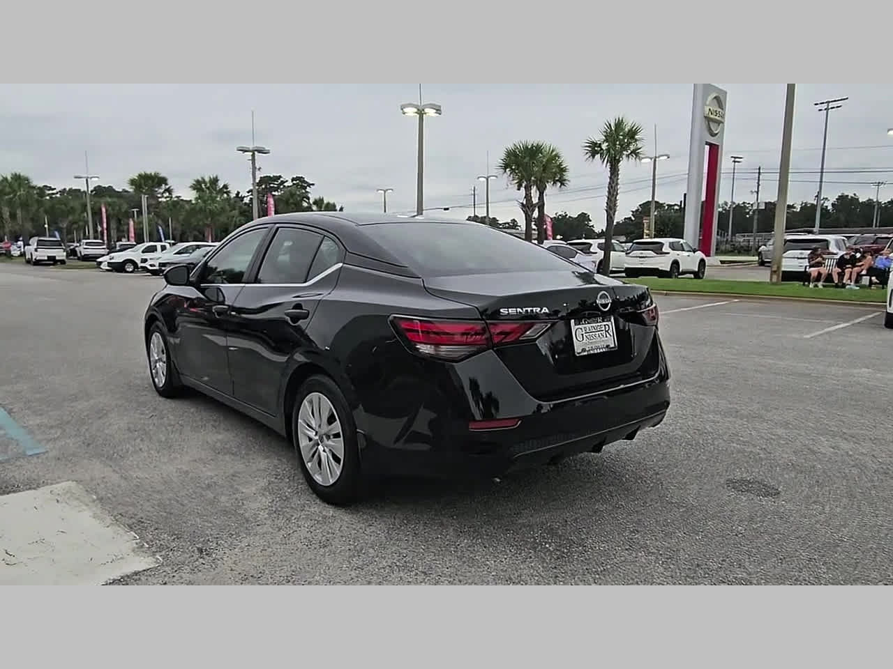 Used 2025 Nissan Sentra S FWD image 33