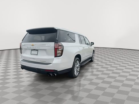 Used 2021 Chevrolet Suburban Premier image 8