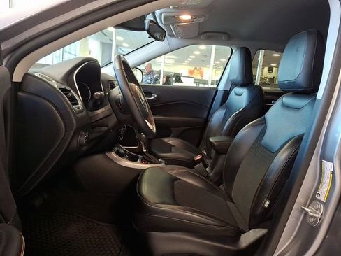 Used 2018 Jeep Compass Latitude w/ Cold Weather Group image 13