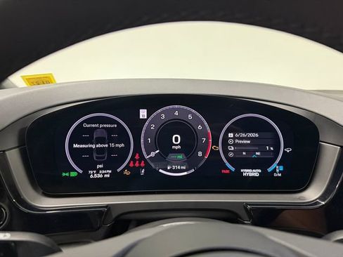 Certified 2026 Porsche Cayenne E-Hybrid Coupe AWD/4WD image 18