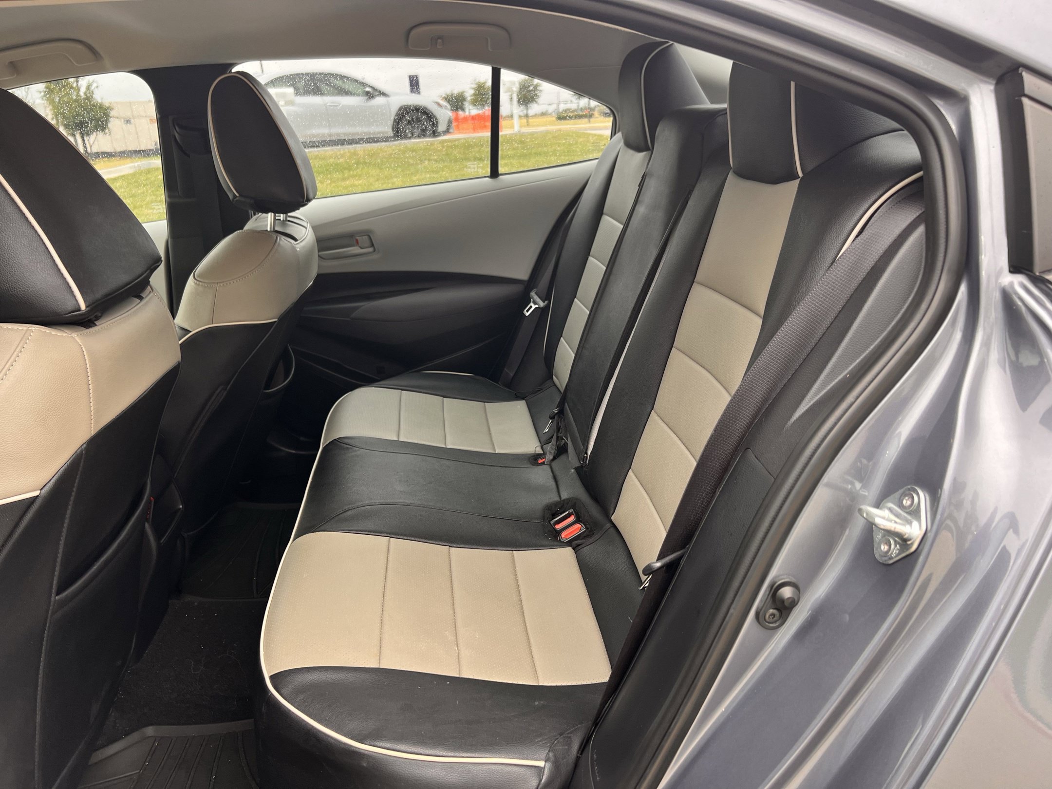 Used 2022 Toyota Corolla LE FWD image 28