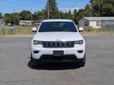 Used 2017 Jeep Grand Cherokee Laredo image 2