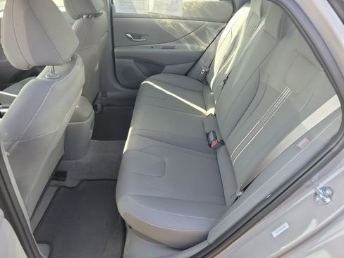 Certified 2025 Hyundai Elantra SEL FWD image 19