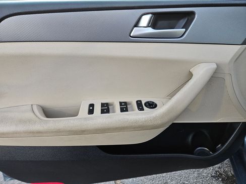 Used 2016 Hyundai Sonata SE image 15