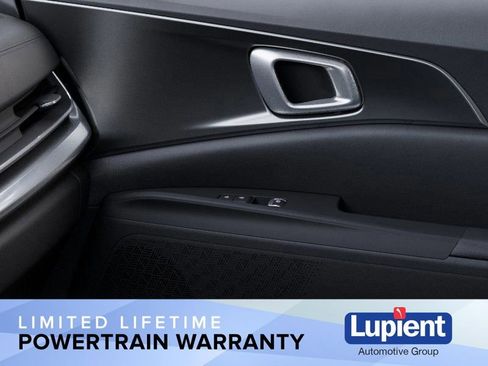 New 2026 Kia Carnival SX image 32