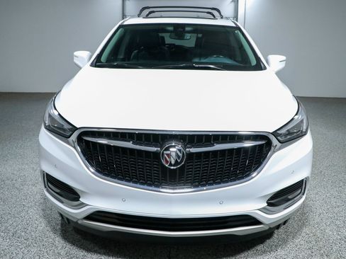 Used 2020 Buick Enclave Premium w/ Sun and Sites Package FWD image 4