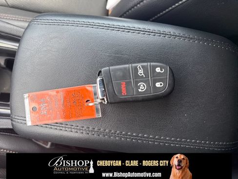 Used 2023 Jeep Compass Latitude AWD/4WD image 25