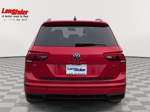 Used 2024 Volkswagen Tiguan SE R-Line image 4
