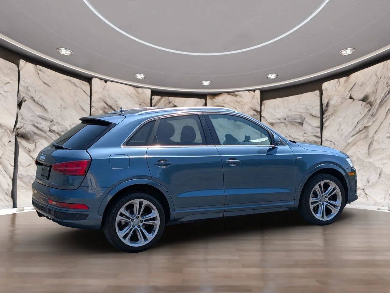 Used 2016 Audi Q3 2.0T Prestige w/ Prestige Package AWD/4WD image 9