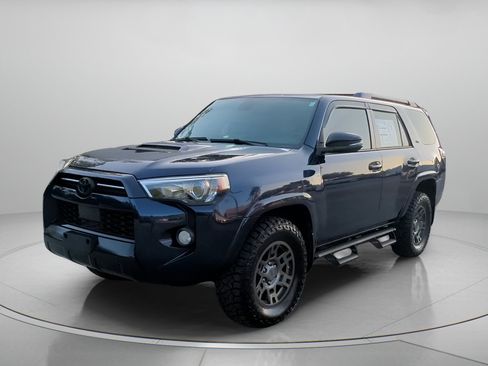 Used 2020 Toyota 4Runner Venture w/ Moonroof Package AWD/4WD image 8