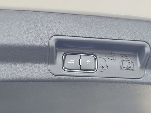 New 2026 Ford Explorer Active w/ Active Comfort Package image 10