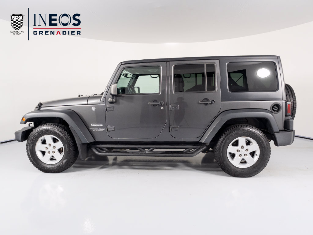 Used 2018 Jeep Wrangler Unlimited Sport S AWD/4WD image 2
