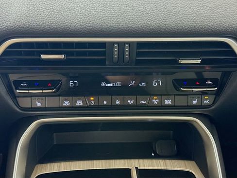 New 2025 MAZDA CX-70 Plug-In Hybrid w/ Premium Pkg image 16